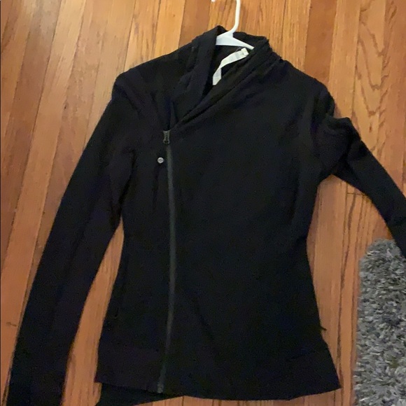 lululemon athletica Jackets & Blazers - Adorable black size 6 lululemon jacket